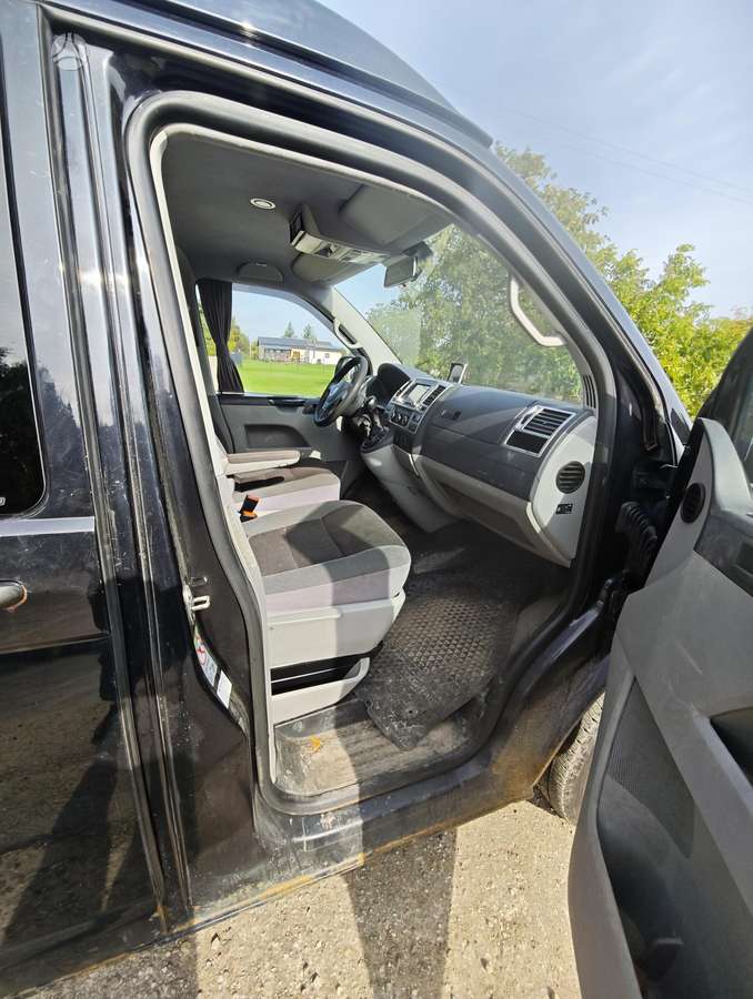 Volkswagen Transporter - 11