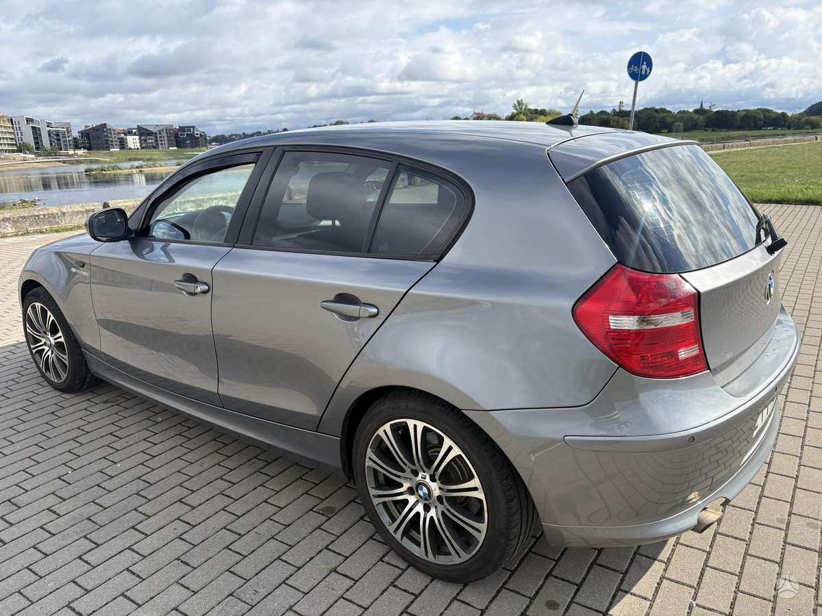BMW 118, 2.0 l., hatchback