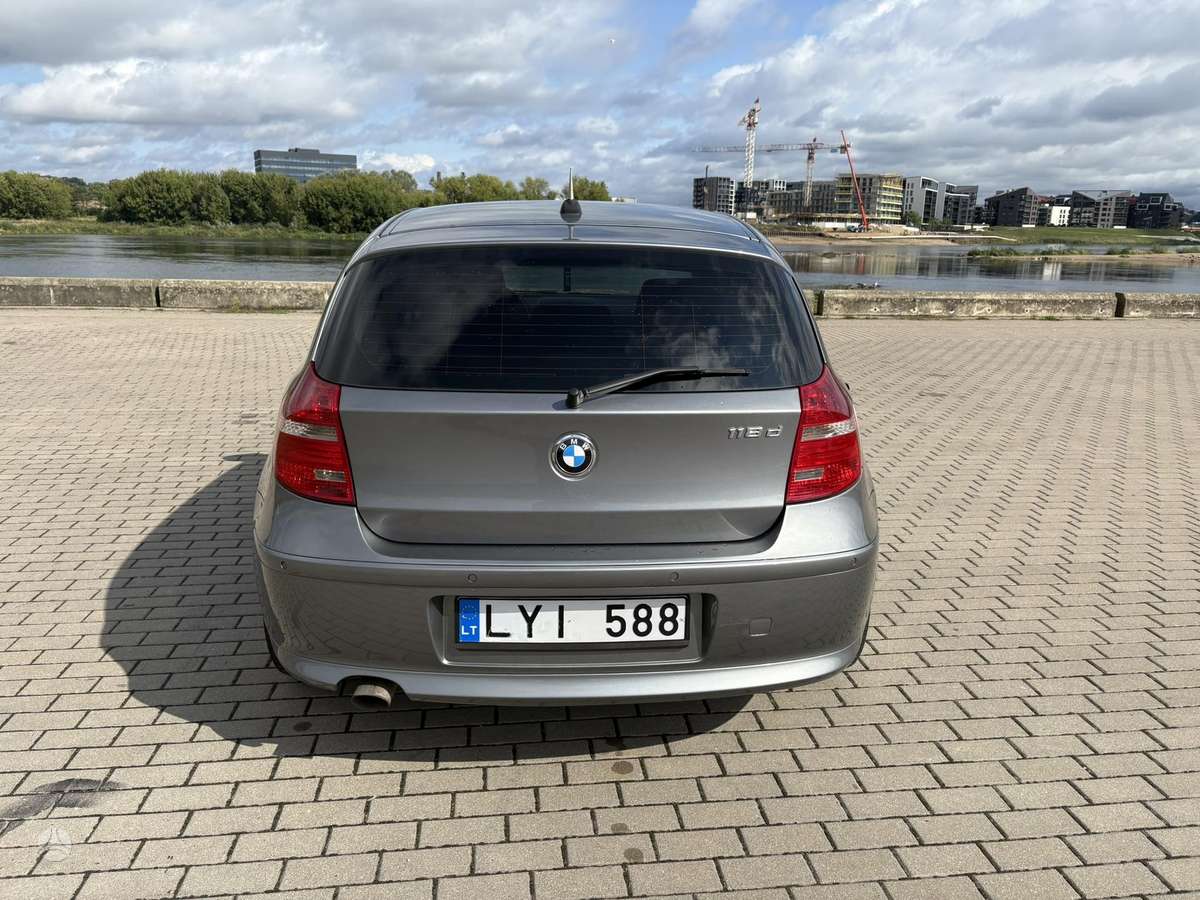 BMW 118, 2.0 l., hatchback