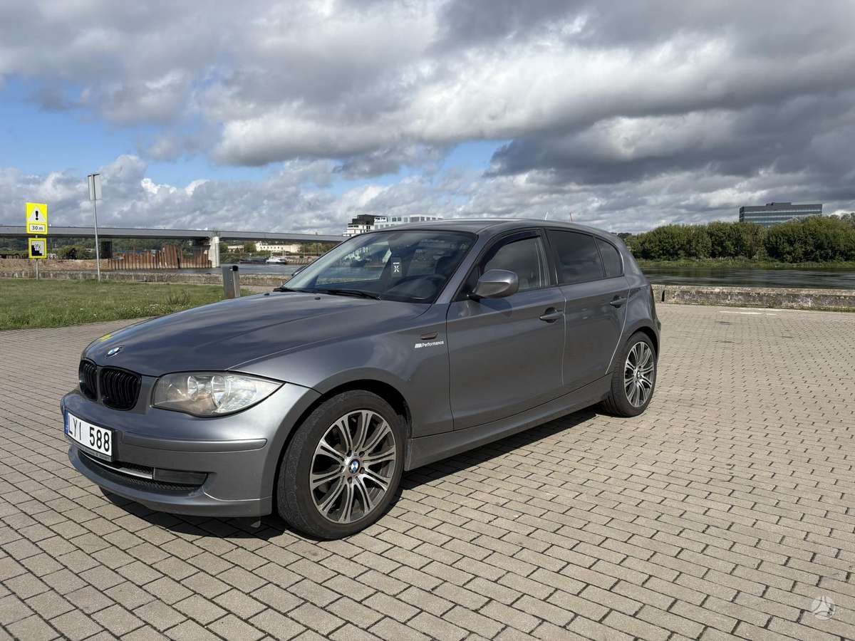 BMW 118, 2.0 l., hatchback