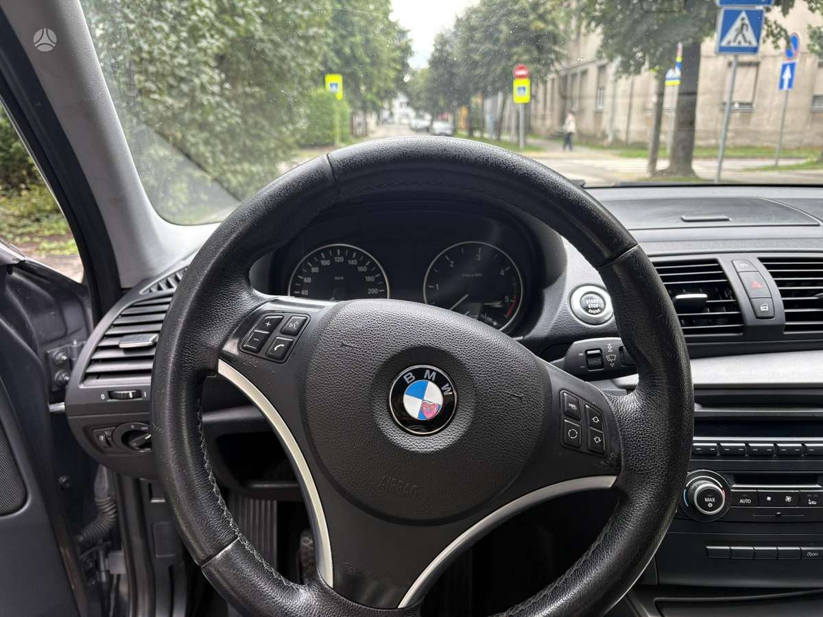 BMW 118, 2.0 l., hatchback