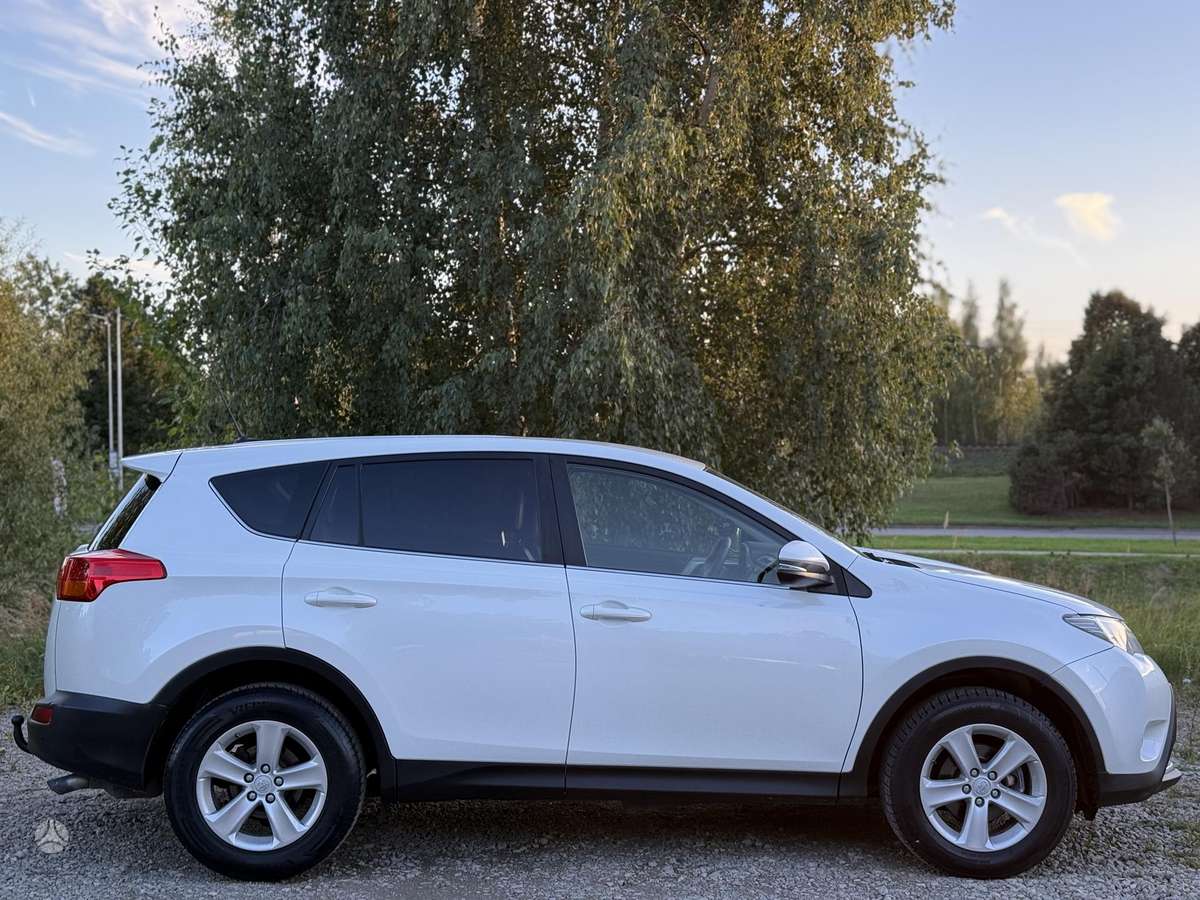 Toyota RAV4 - 4