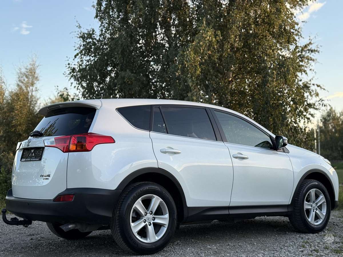 Toyota RAV4 - 6