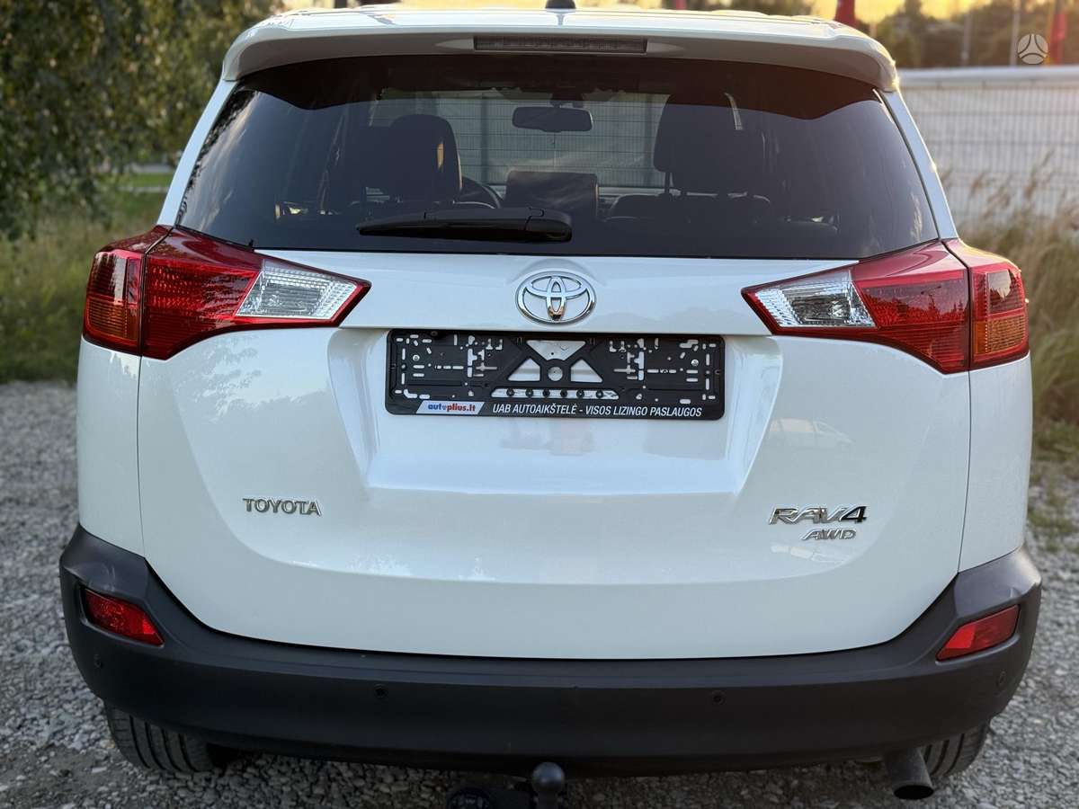 Toyota RAV4 - 10