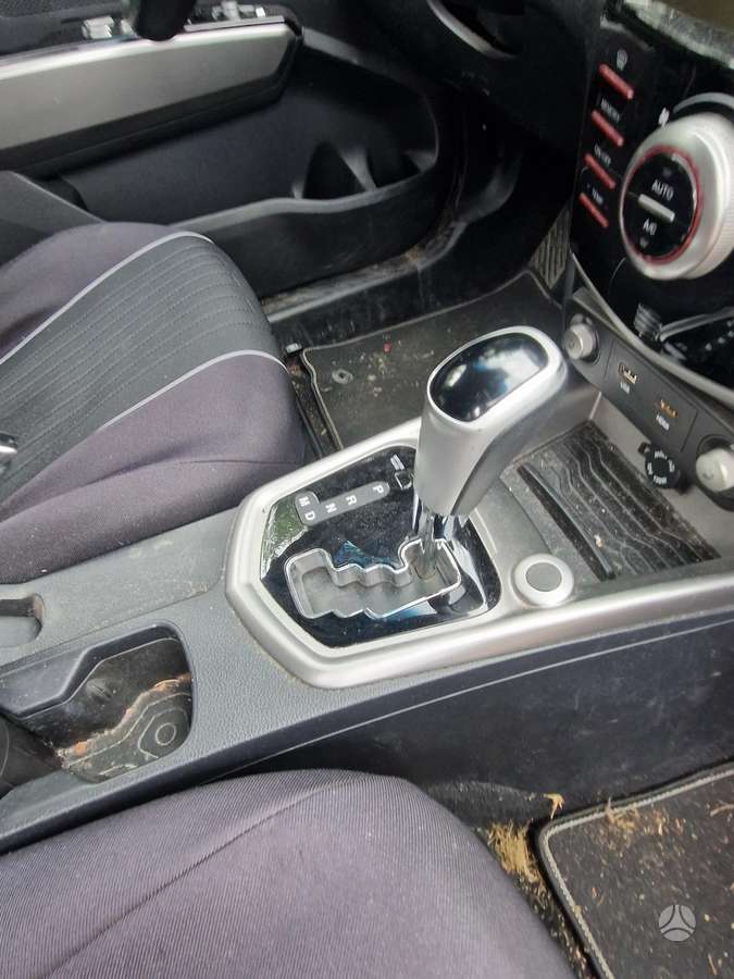 SsangYong Tivoli по частям