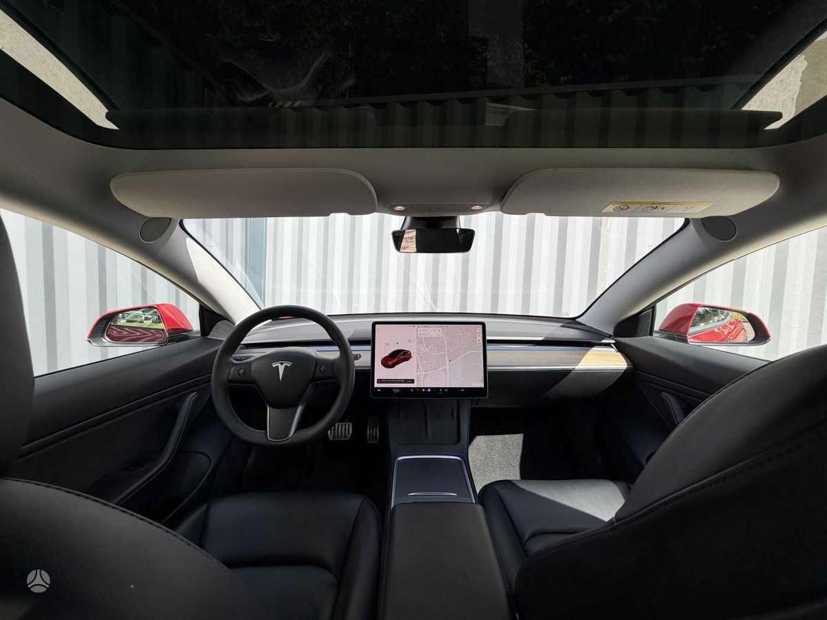 Tesla Model 3, saloon / sedan