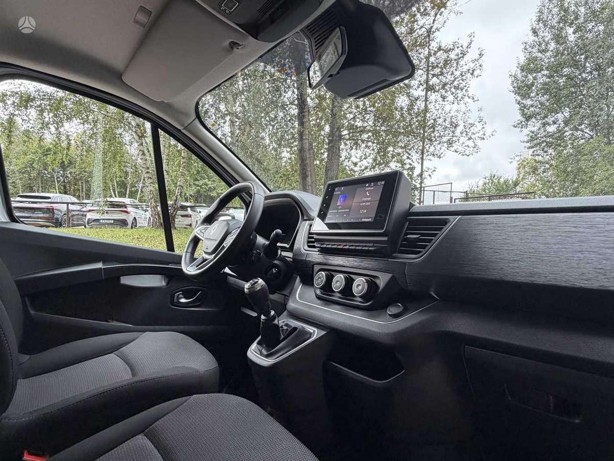 Renault Trafic - 11