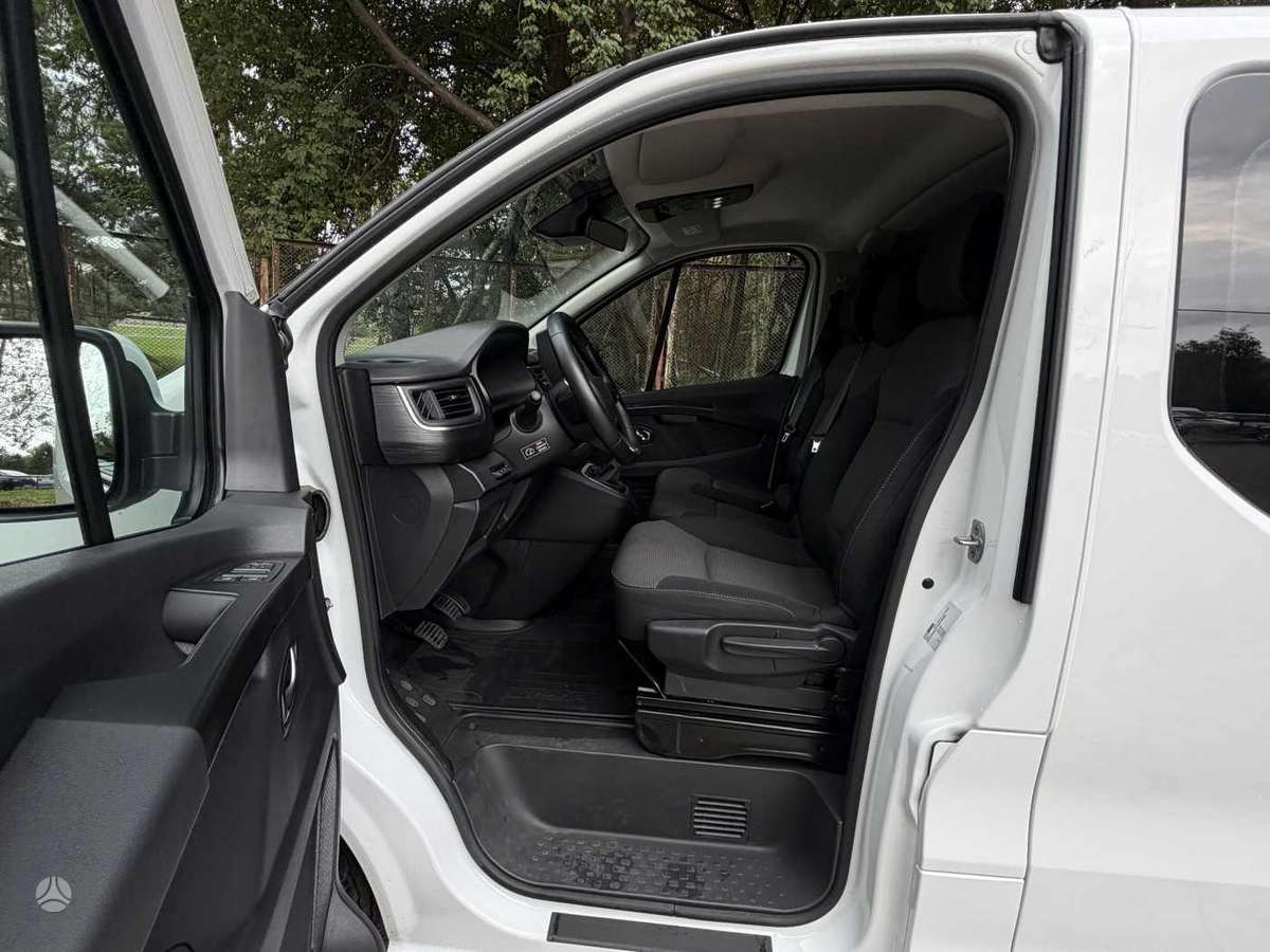 Renault Trafic - 12