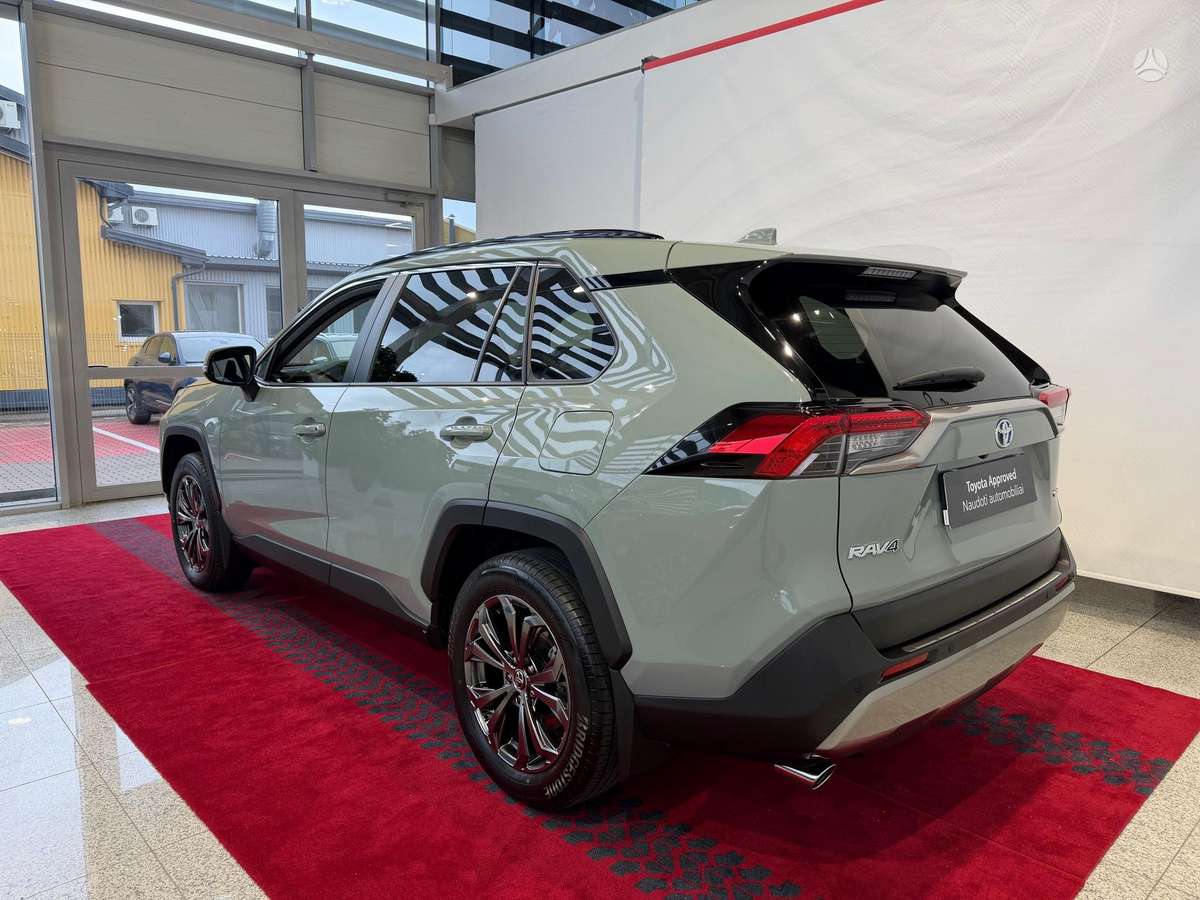 Toyota RAV4 - 3