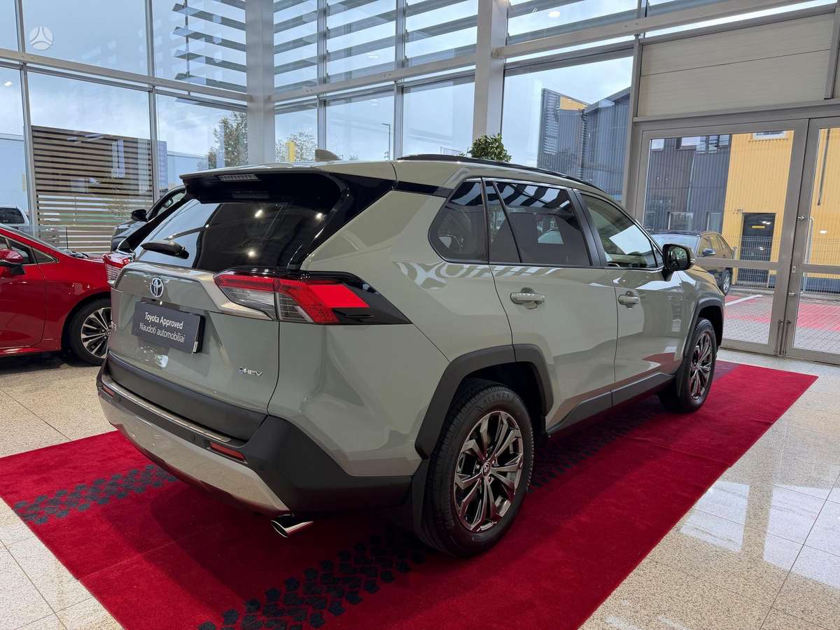 Toyota RAV4 - 4
