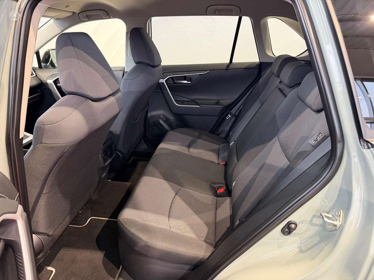 Toyota RAV4 - 7