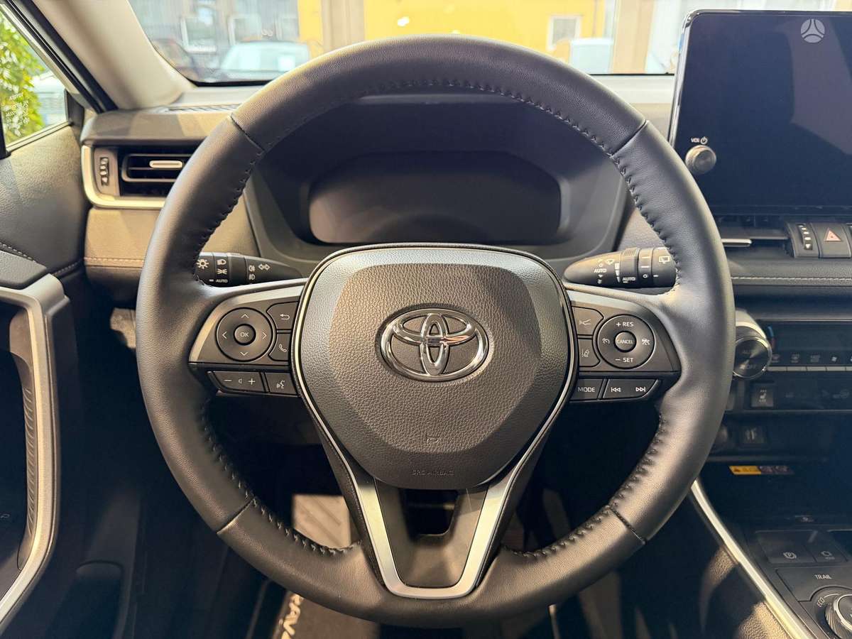 Toyota RAV4 - 11