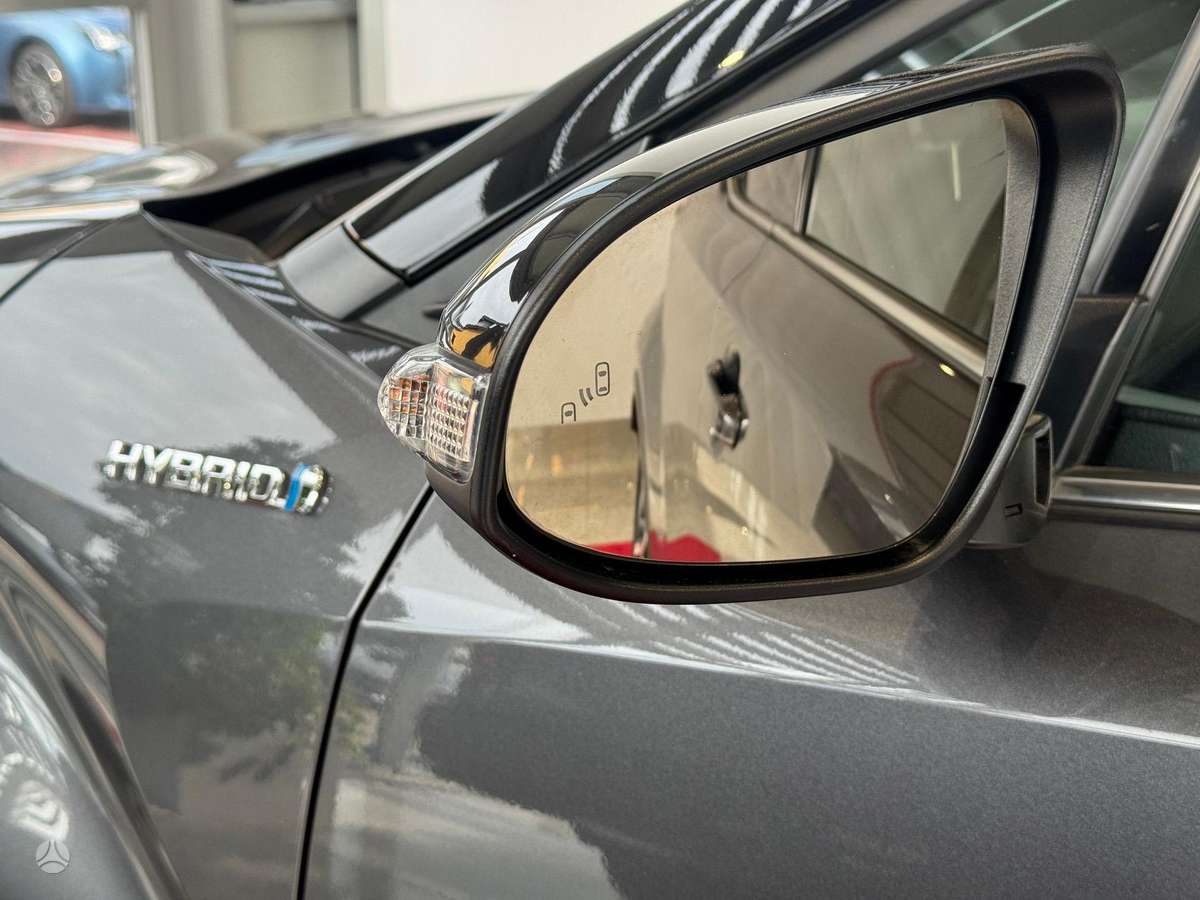 Toyota C-HR - 8