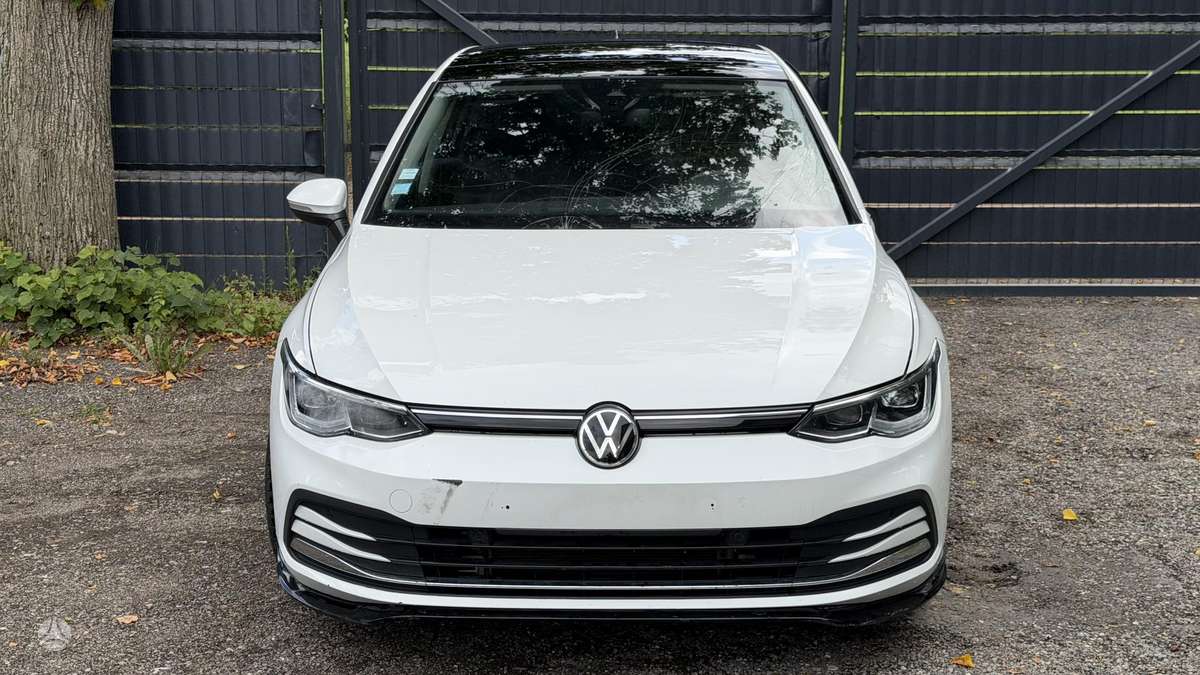 Volkswagen Golf - 1