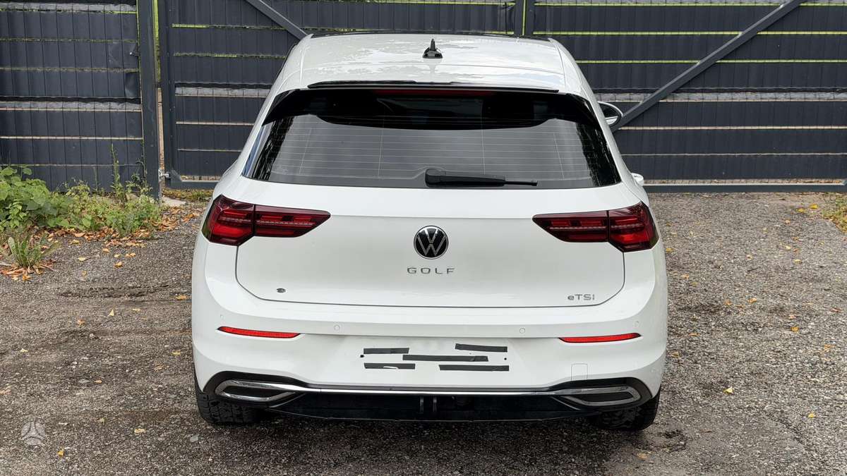 Volkswagen Golf - 6
