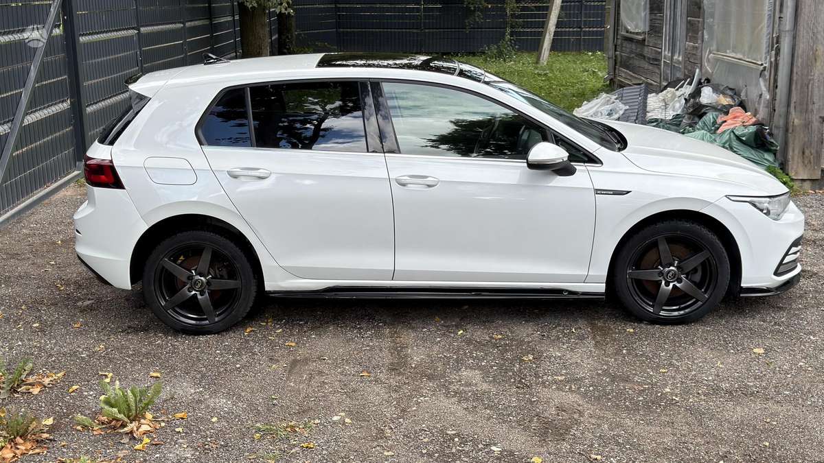 Volkswagen Golf - 12