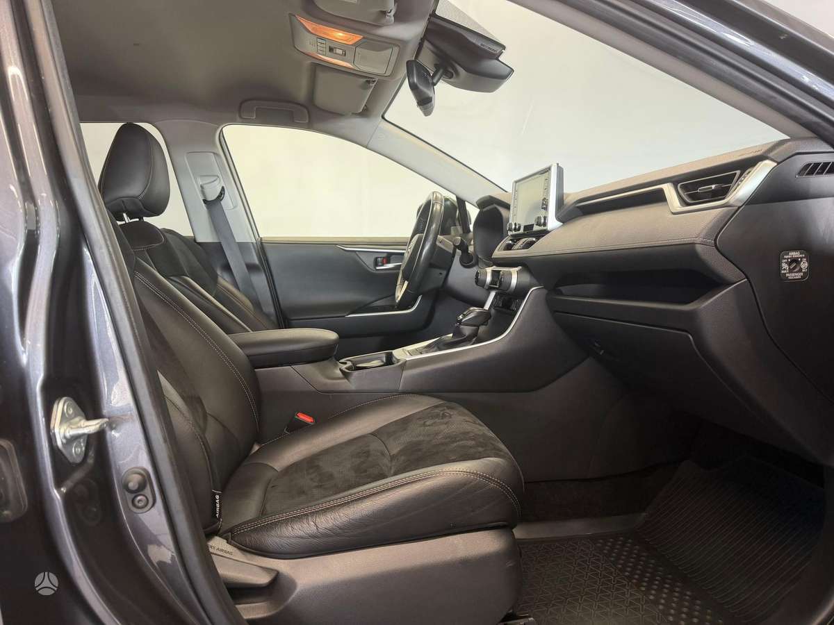 Toyota RAV4 - 6