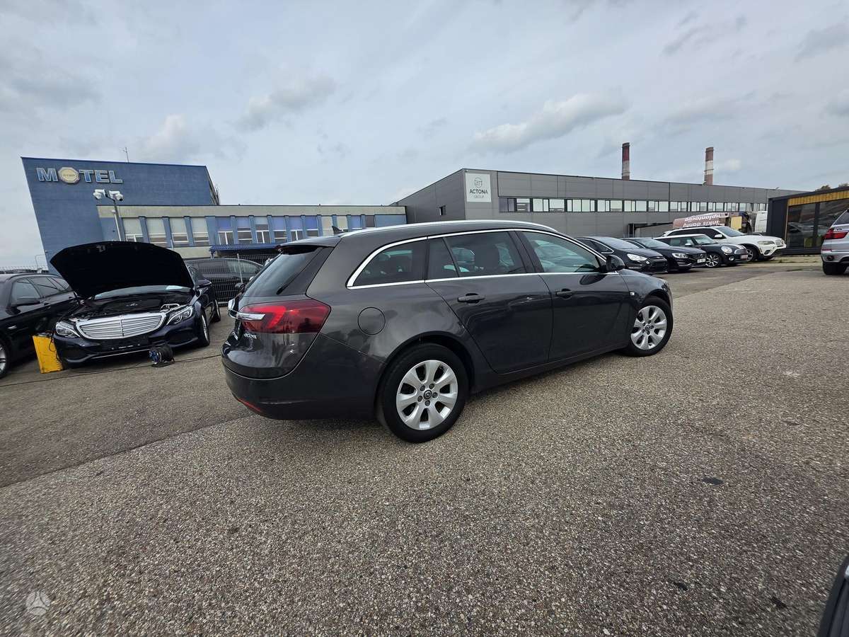 Opel Insignia 2013 — photo 12