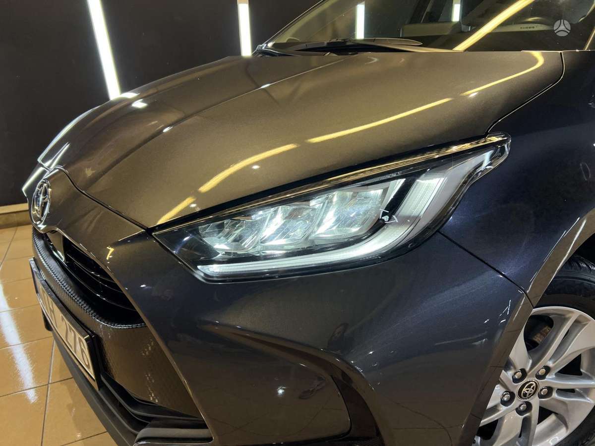 Toyota Yaris - 4