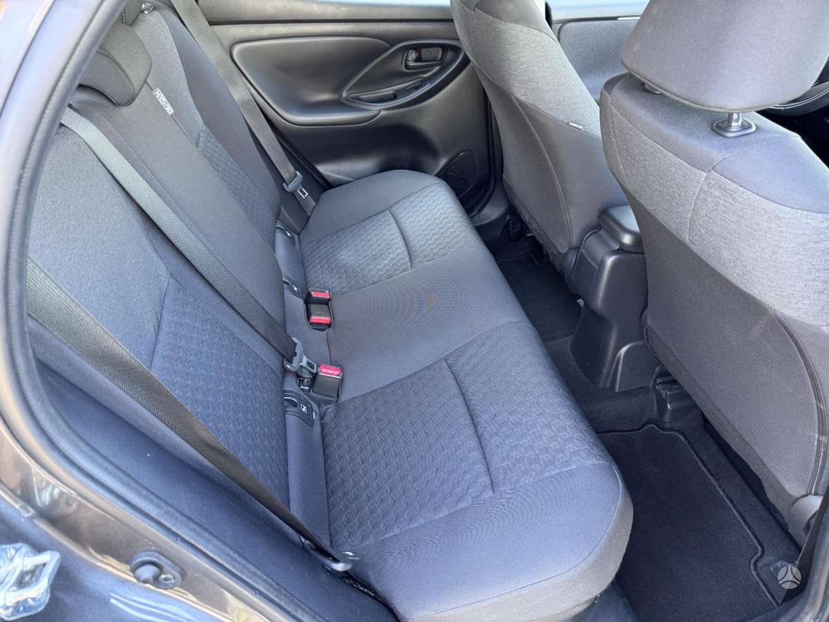 Toyota Yaris - 7