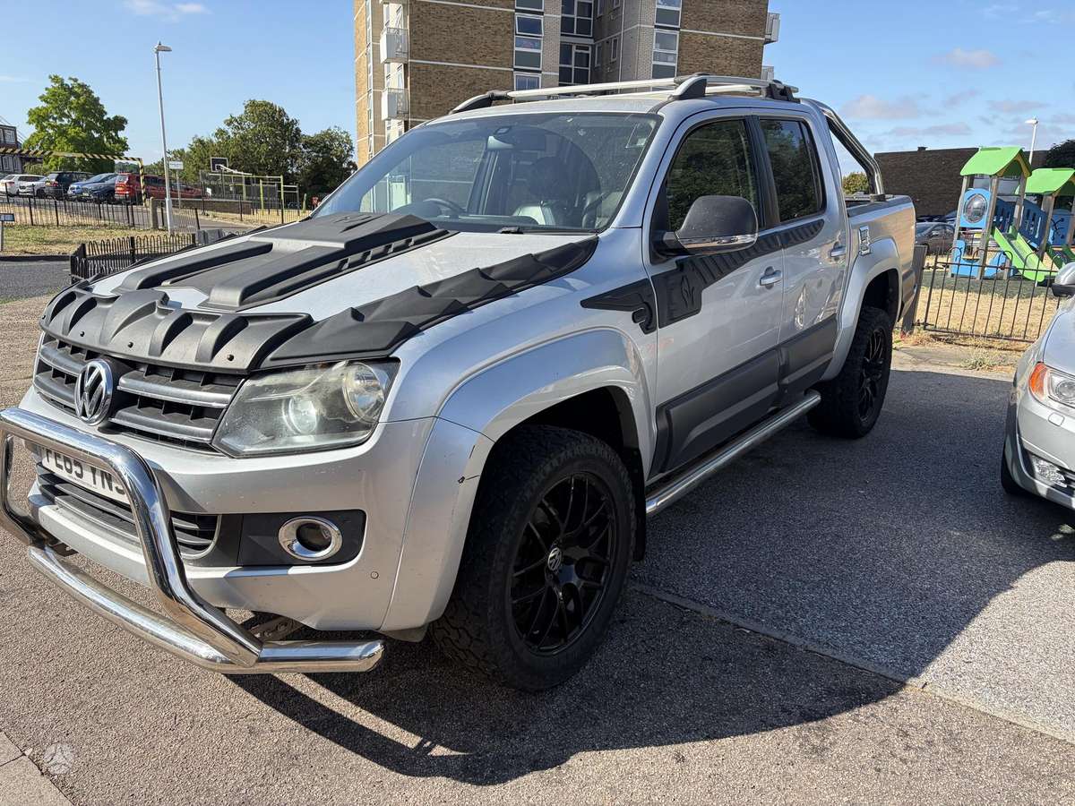 Volkswagen Amarok - 1