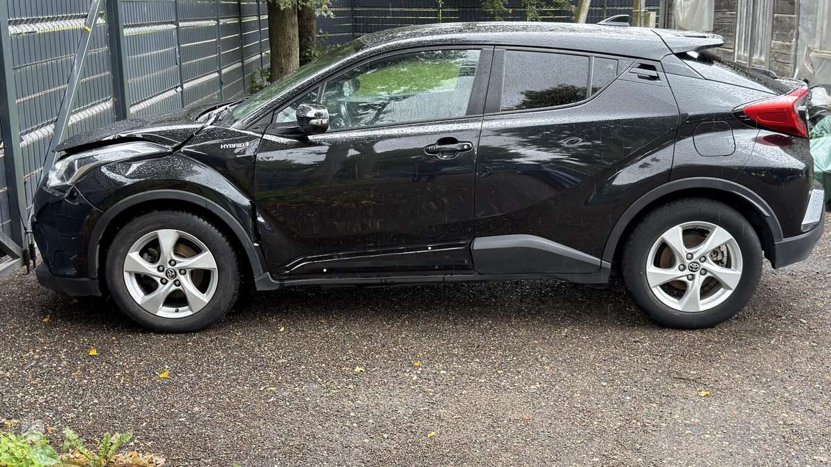 Toyota C-HR - 4