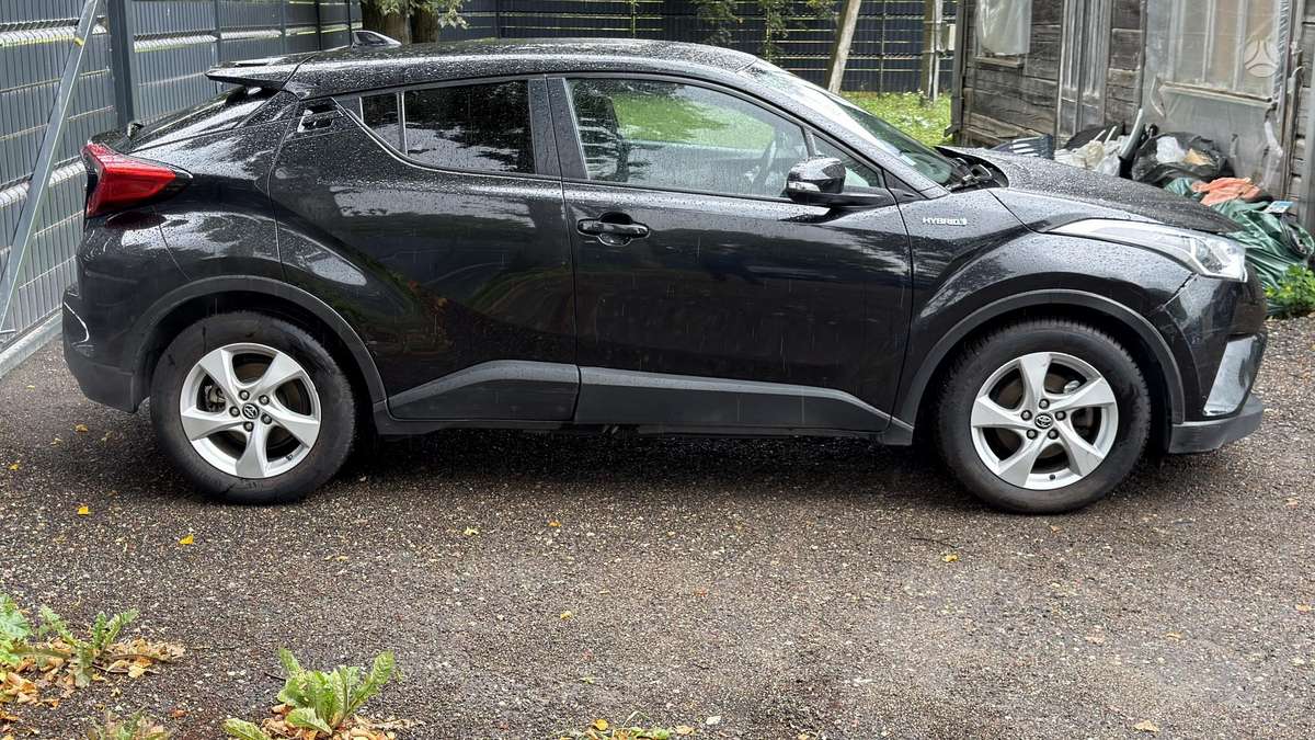 Toyota C-HR - 8