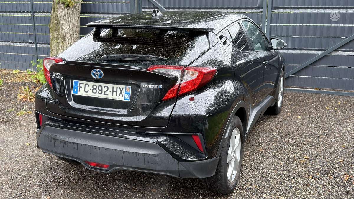 Toyota C-HR - 9