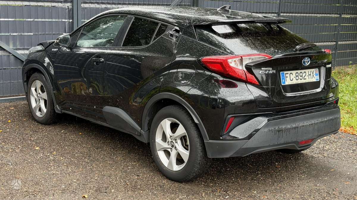 Toyota C-HR - 11