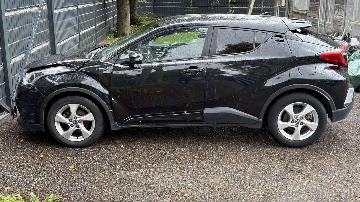 Toyota C-HR - 12