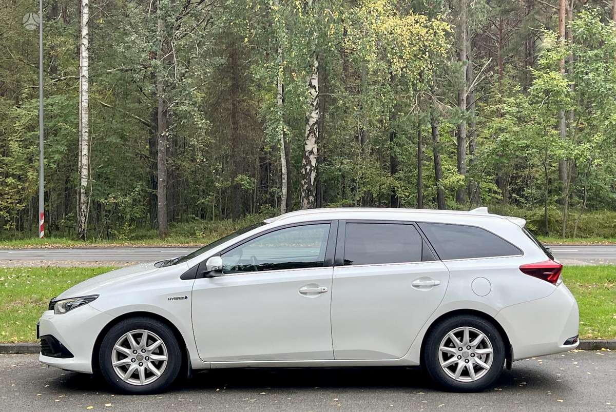 Toyota Auris - 4