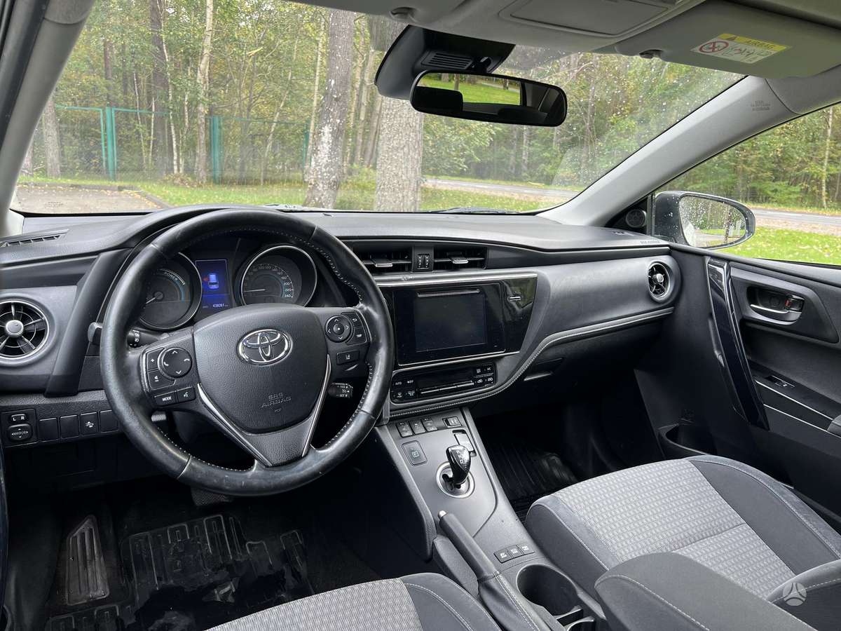 Toyota Auris - 7