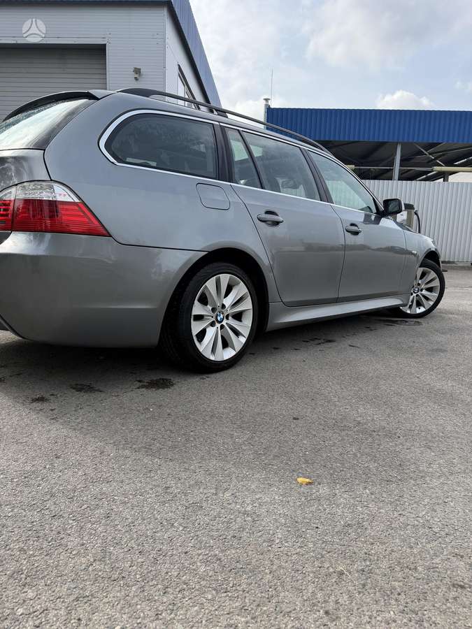BMW 520, 2.0 l., wagon