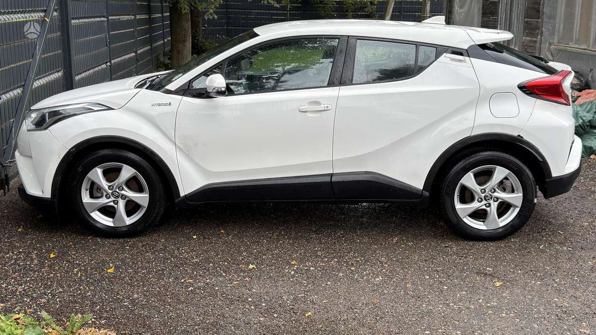 Toyota C-HR - 4