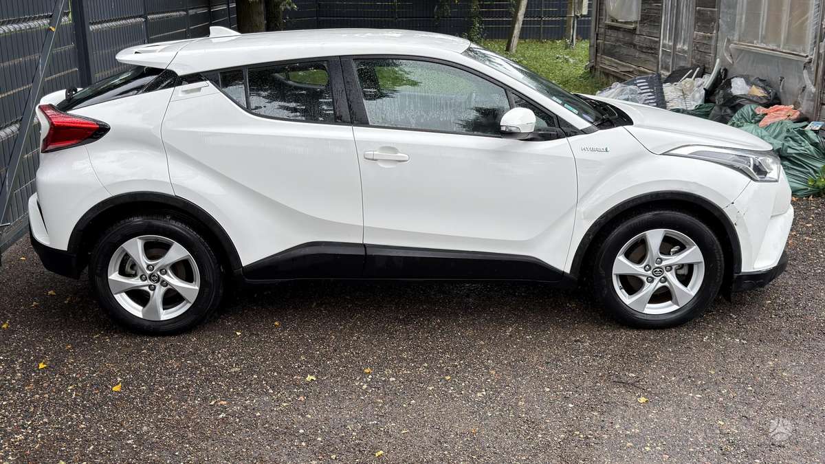 Toyota C-HR - 8
