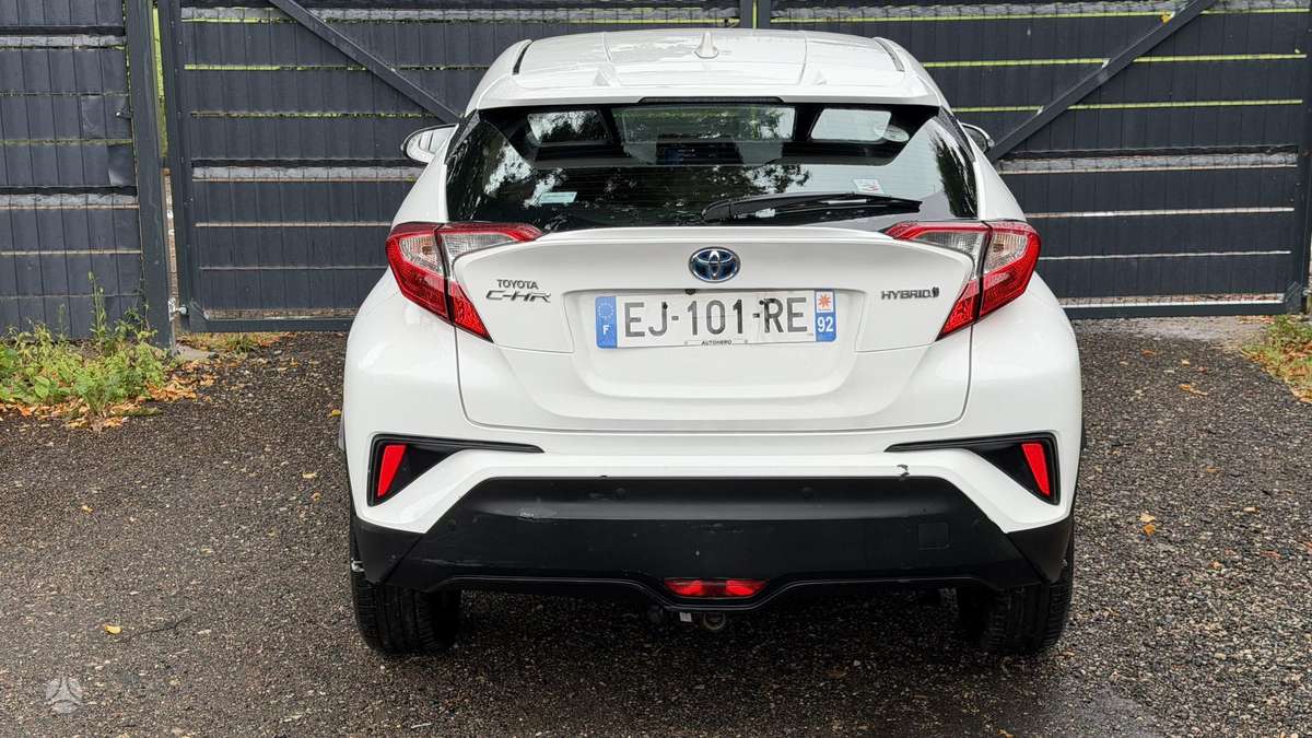 Toyota C-HR - 10