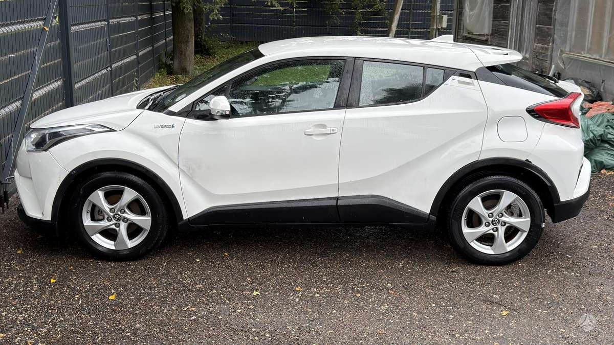 Toyota C-HR - 12