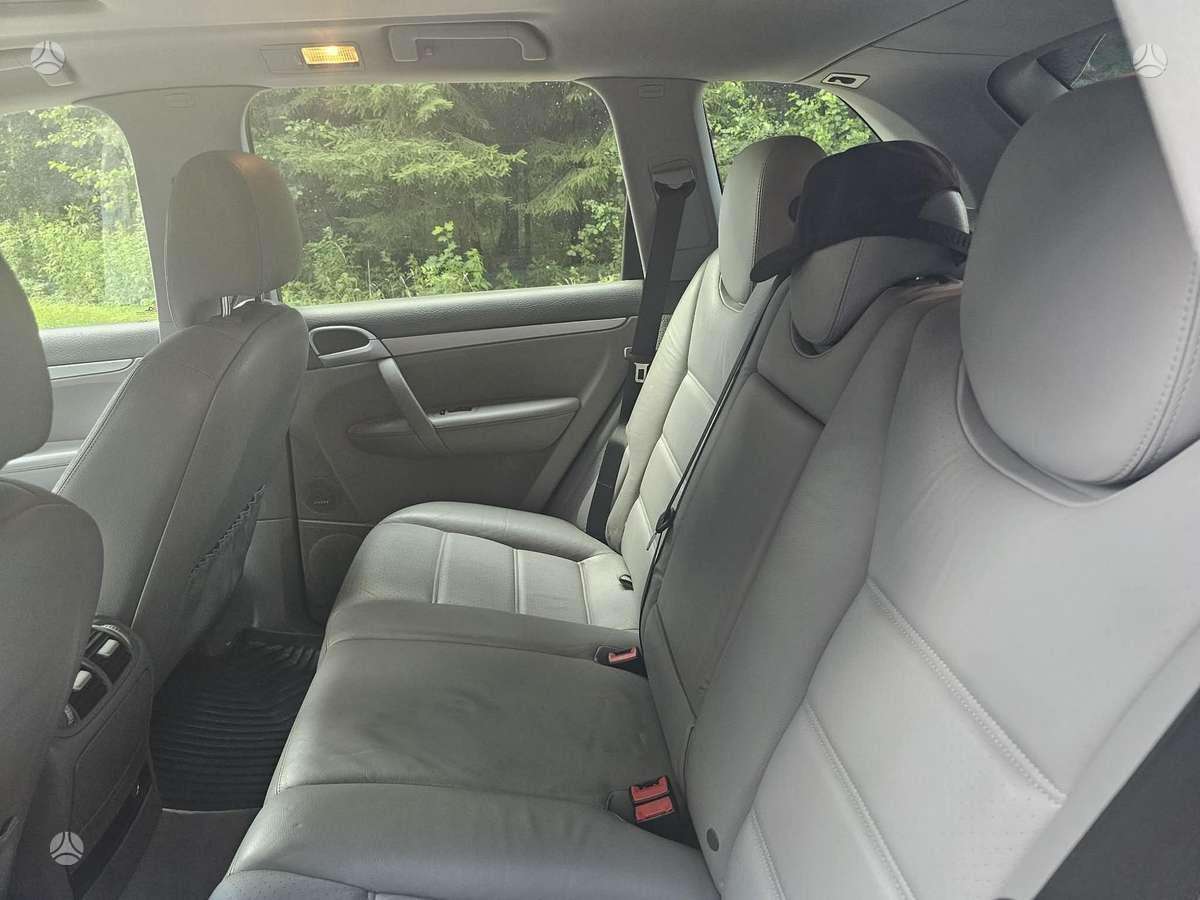 Porsche Cayenne - 8