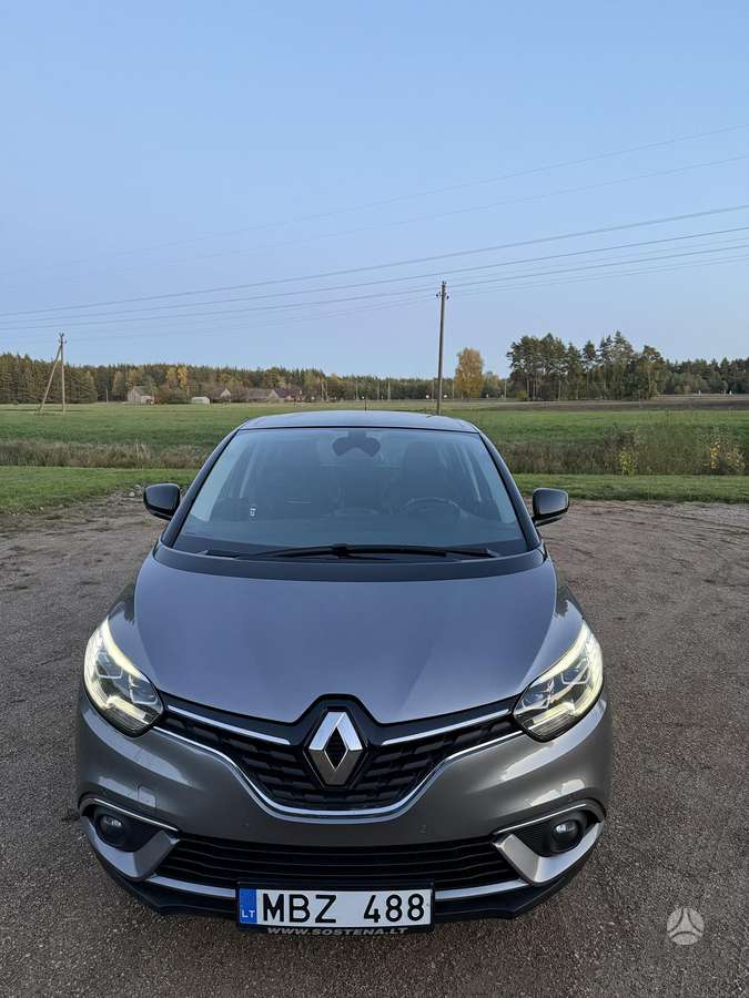 Renault Grand Scenic - 8