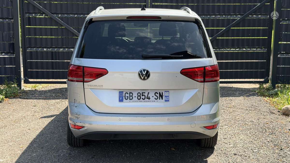 Volkswagen Touran - 1