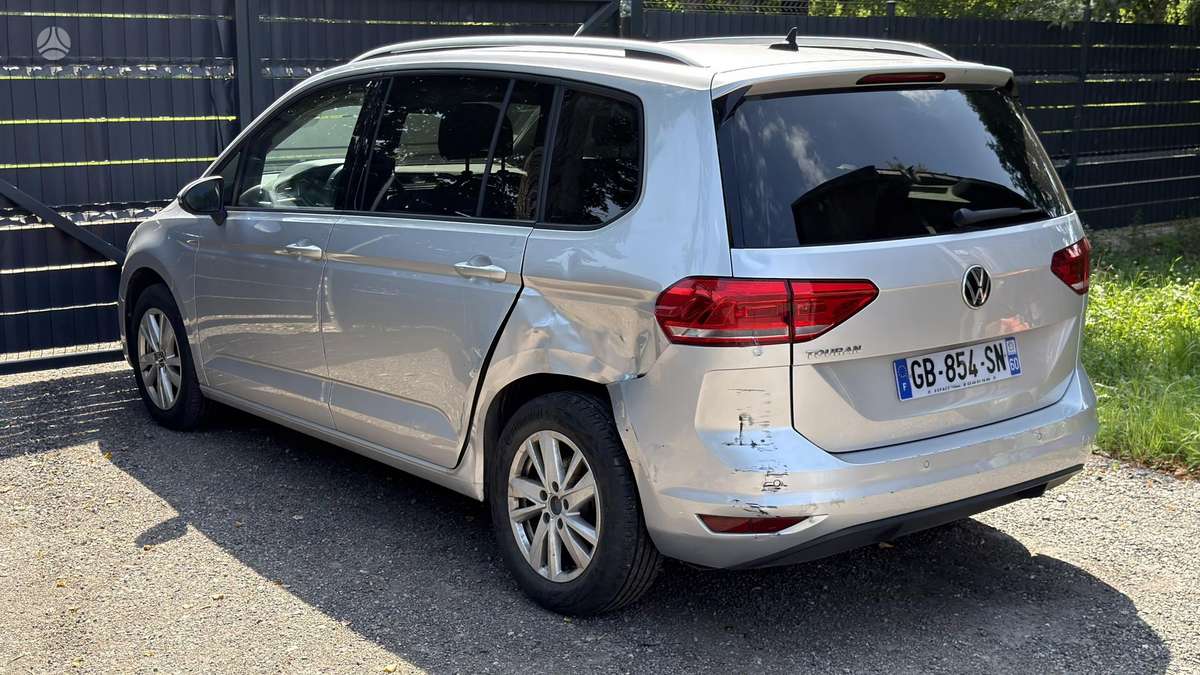 Volkswagen Touran - 3