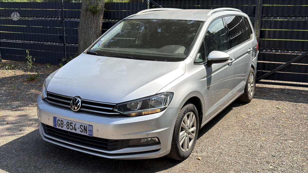 Volkswagen Touran - 12