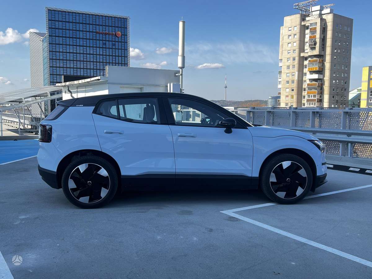 Volvo EX30 - 11