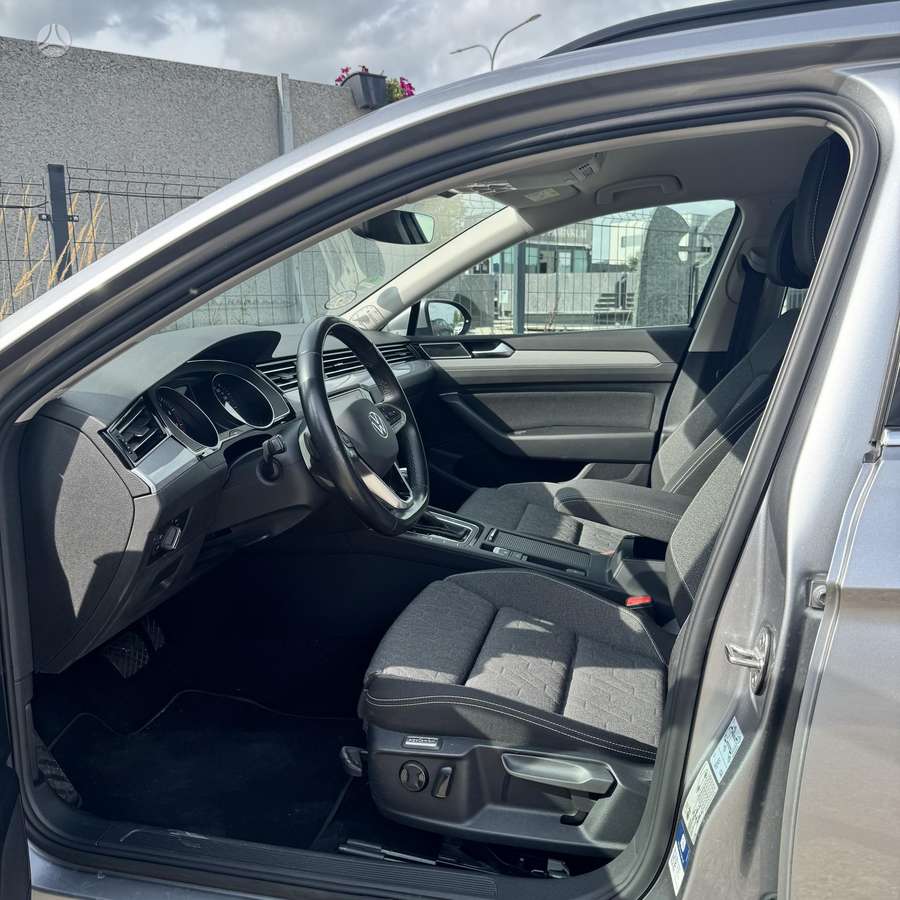 Volkswagen Passat - 10