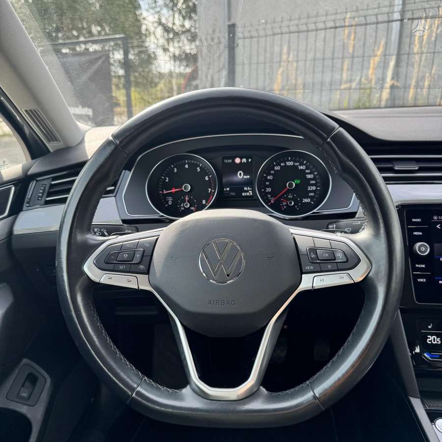 Volkswagen Passat - 9