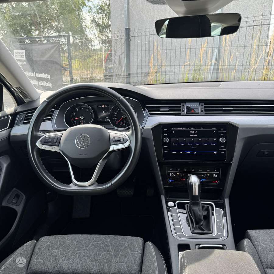 Volkswagen Passat - 8
