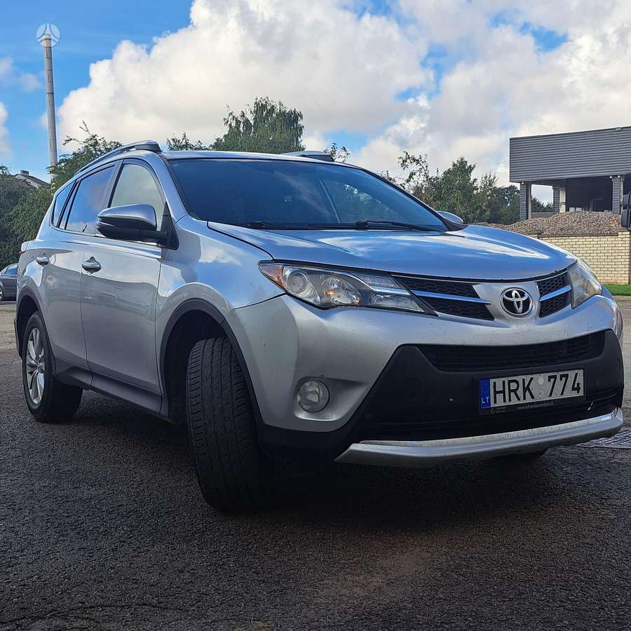 Toyota RAV4 - 1