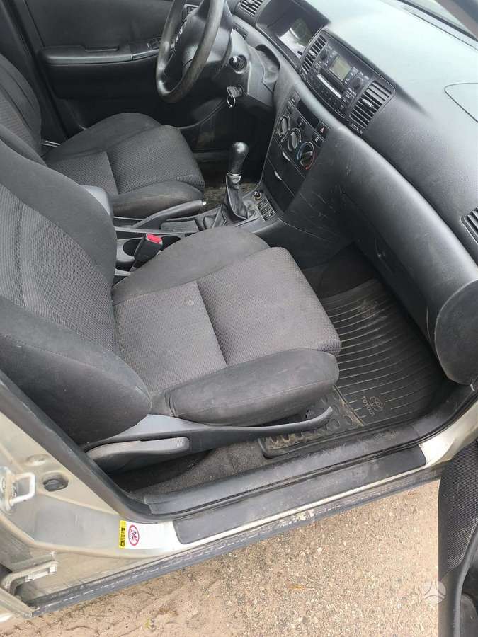 Toyota Corolla - 3