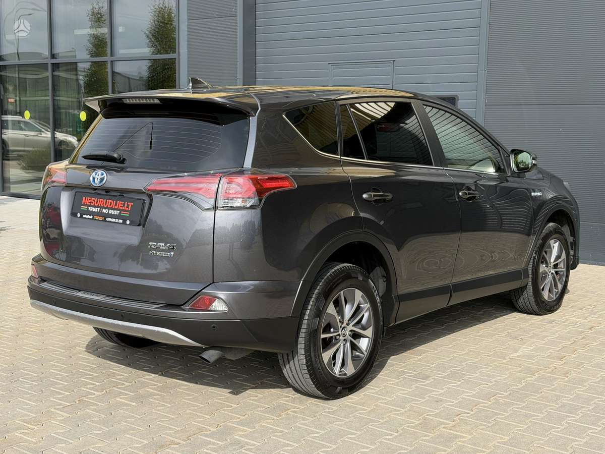 Toyota RAV4 - 4