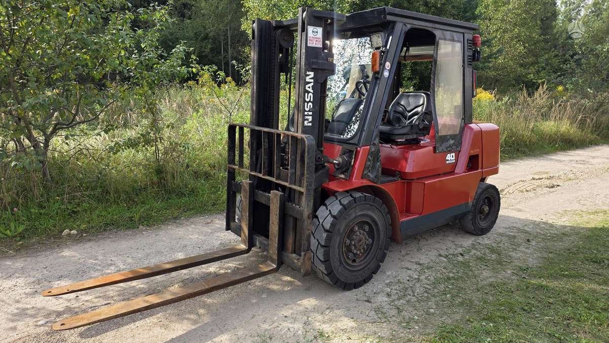 Nissan F04D40Q, forklifts
